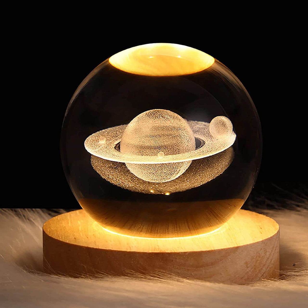 veilleuse boule de cristal gravée avec Saturne