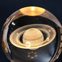 Thumbnail for Boule en verre lumineuse avec la planète saturne à l'intérieur